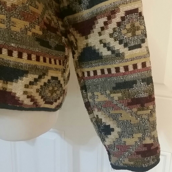 NEW INDENTITY - Picture 4 of 16